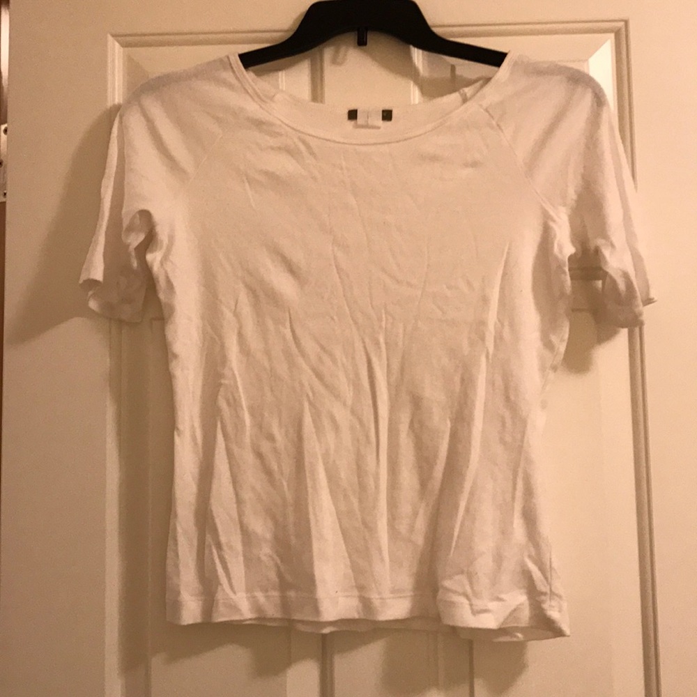 White tee
